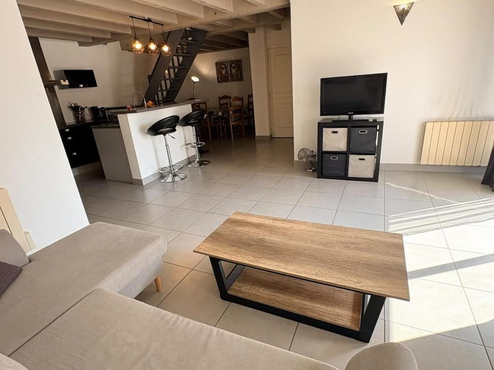 Communal lounge/ TV room, TV and multimedia, Kitchen or kitchenette, Living room, Seating area