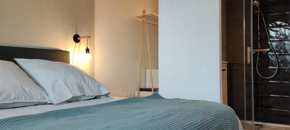 Living room, Bedroom