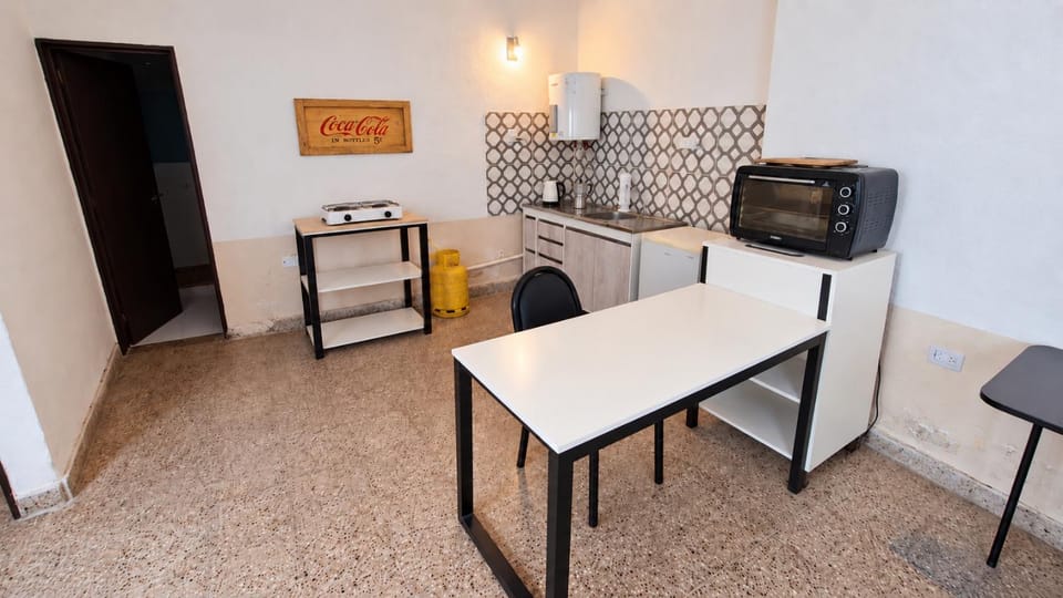 Kitchen or kitchenette, Dining area, stove