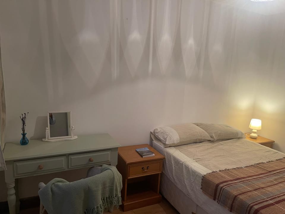 2 Bed Bungalow, Dog Friendly in St Davids House in Saint Davids