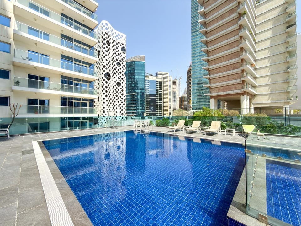 City view, Pool view, Swimming pool, sunbed