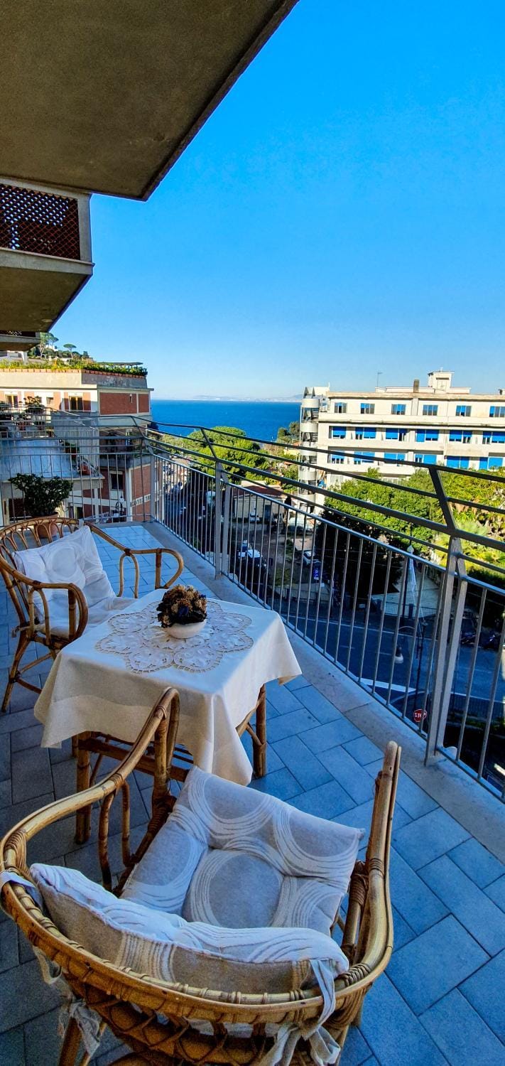 Balcony/Terrace, City view, Sea view, Street view