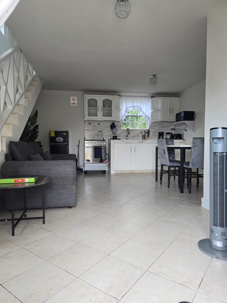 Kitchen or kitchenette, Living room, Dining area