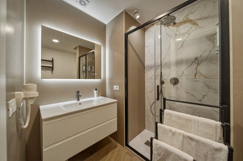Bathroom, Living room