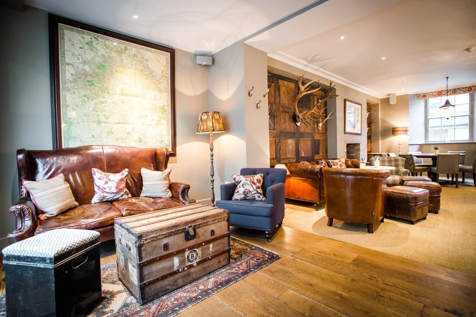 Lounge or bar