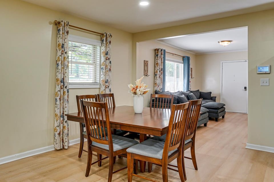 Home Near Historic Dtwn! 3 Mi to Occoneechee Mtn House in Hillsborough