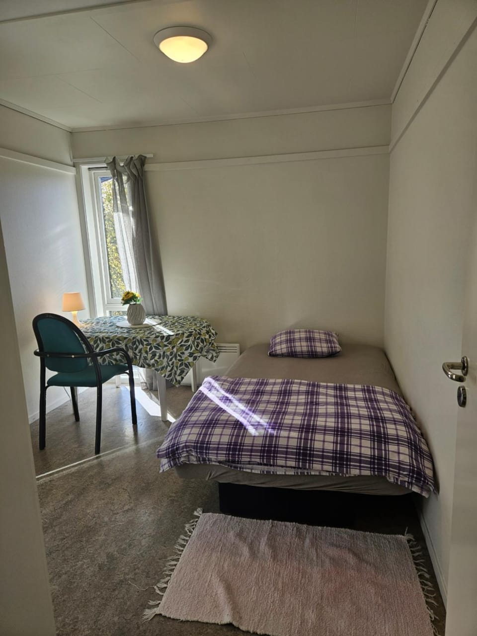 Room with Shared Common Areas Near Sentrum Vacation rental in Lillehammer