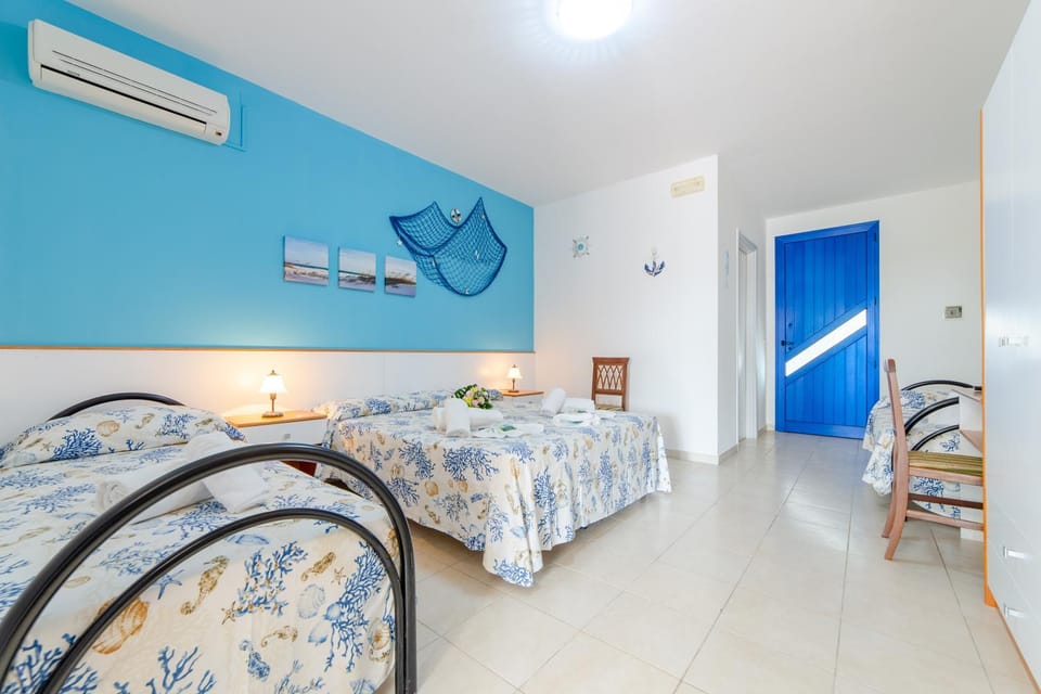People, Other, Photo of the whole room, Animals, Bedroom, Facility for disabled guests, furniture, locker, towels, wedding, air conditioner