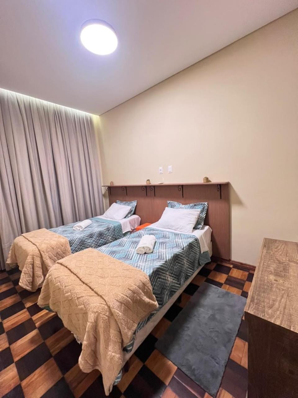 Casa ampla no centro com piscina e churrasqueira House in Joinville