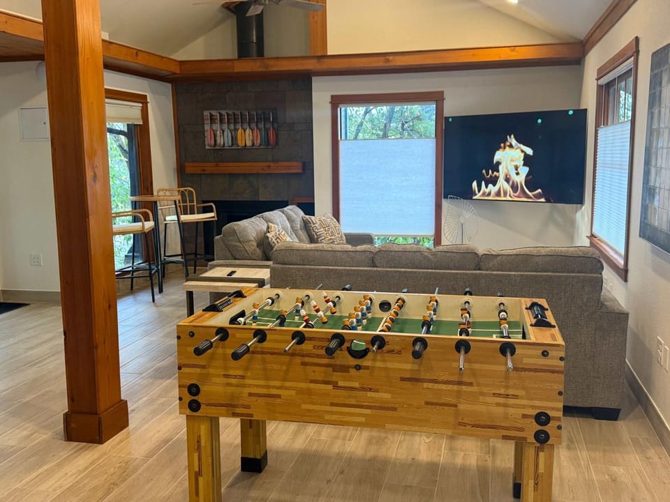 Lakehouse Escape - Hot Tub - Fire Pit - Eureka Springs House in Carroll County