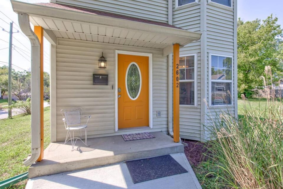 The Butler Villa House 2BR w/Free Parking House in Indianapolis