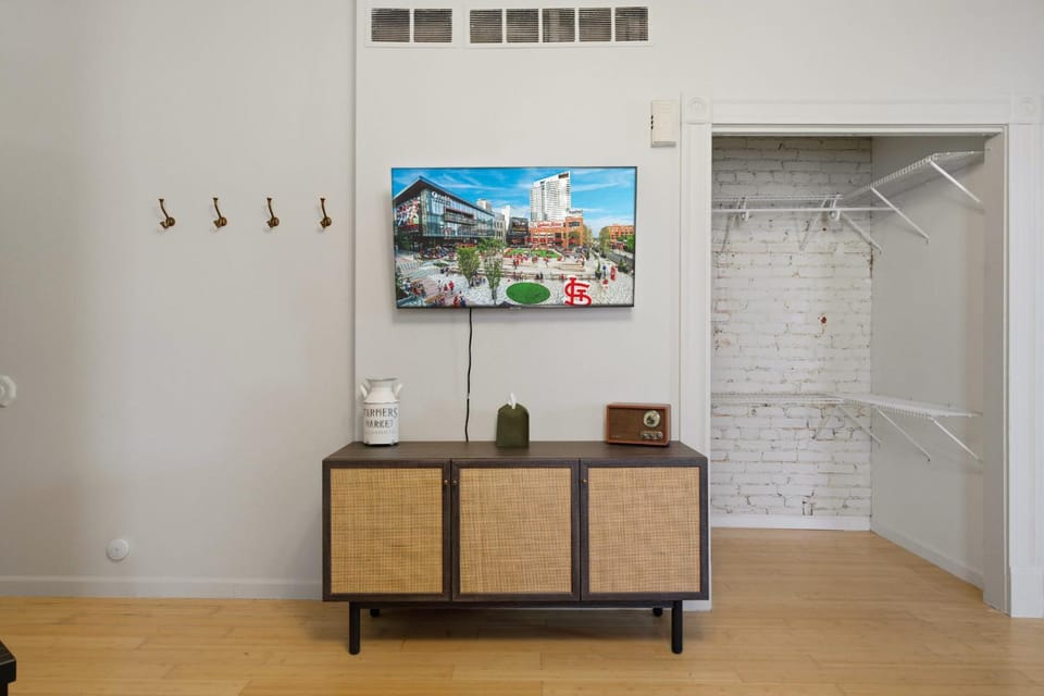 Communal lounge/ TV room, TV and multimedia