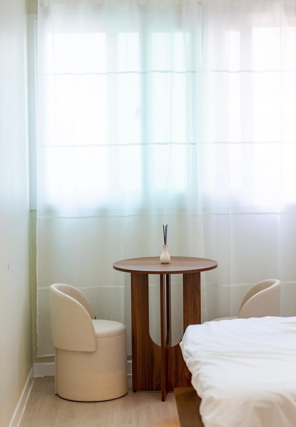 Seating area, Bedroom