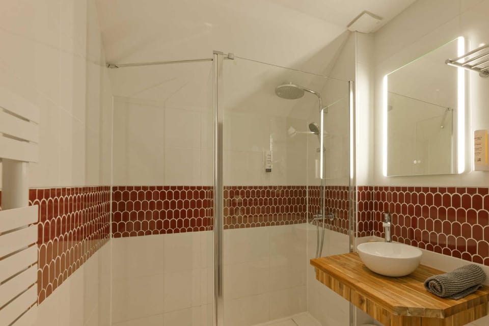 Shower, Bathroom