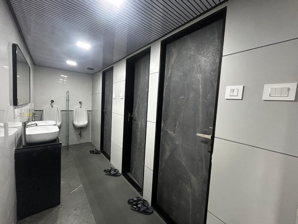 Toilet, Bathroom
