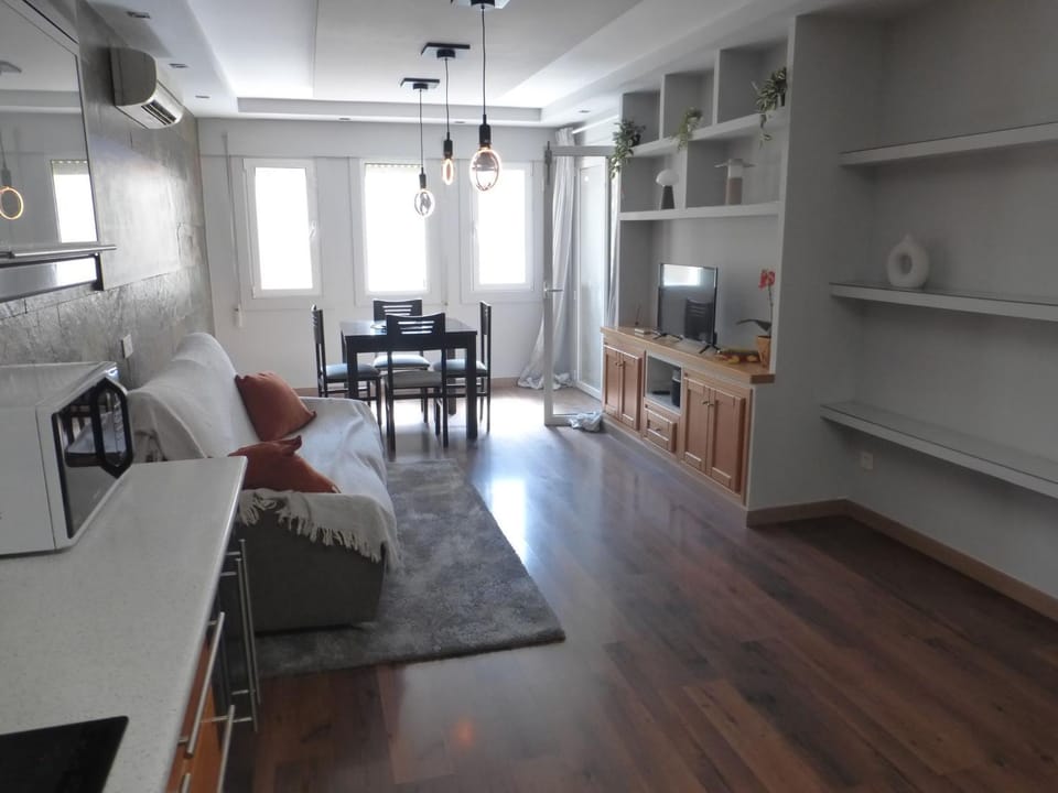 Communal lounge/ TV room, TV and multimedia, Living room