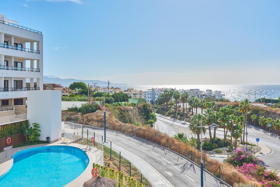 Neighbourhood, Sea view, Swimming pool