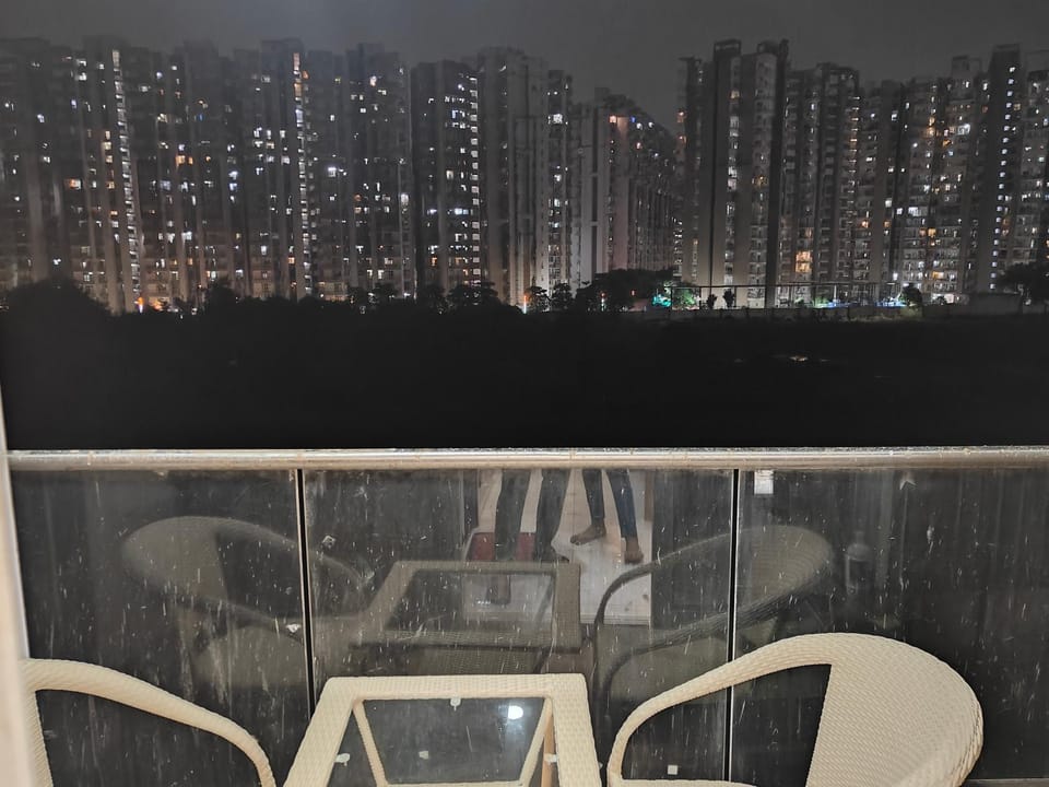 Albiena suits Apartment in Noida