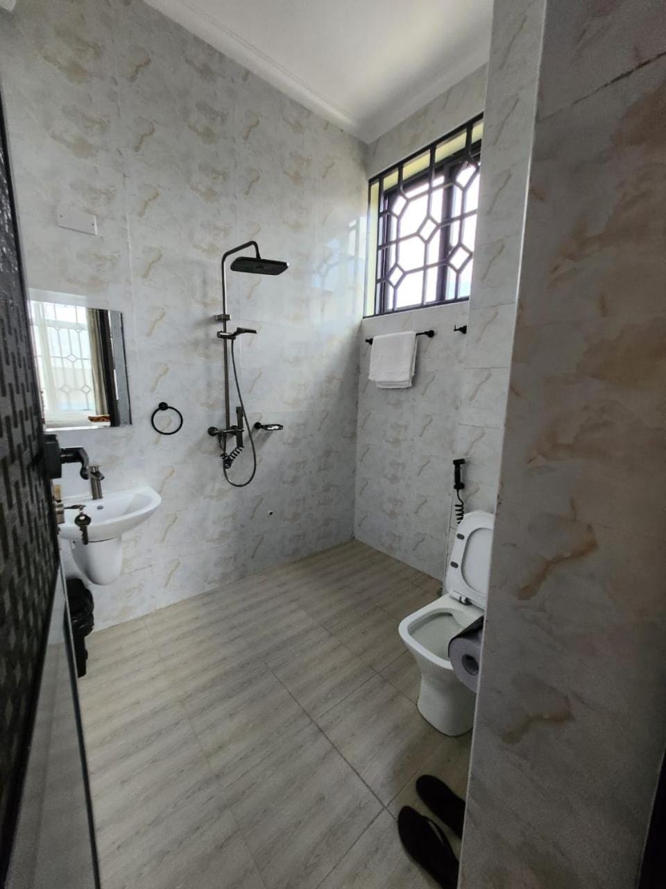 Shower, Toilet, Bathroom