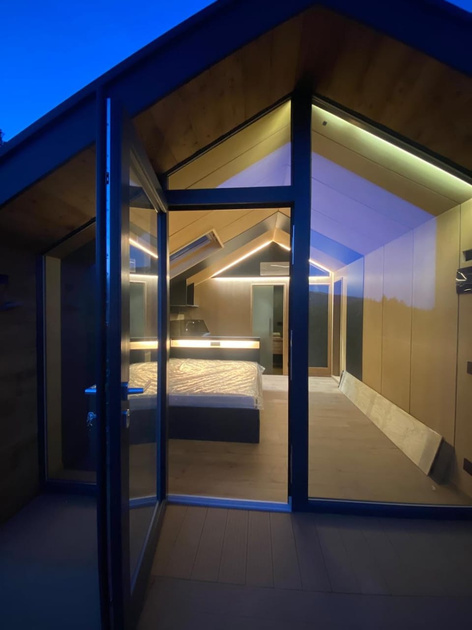 Wood Up A Night in the Woods Nature lodge in Piedmont