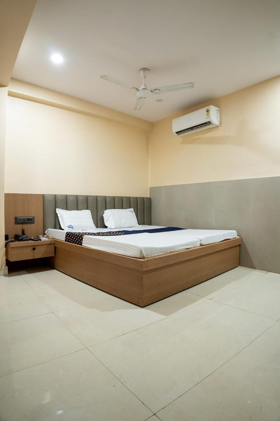 Bed, Bedroom, fireplace, air conditioner