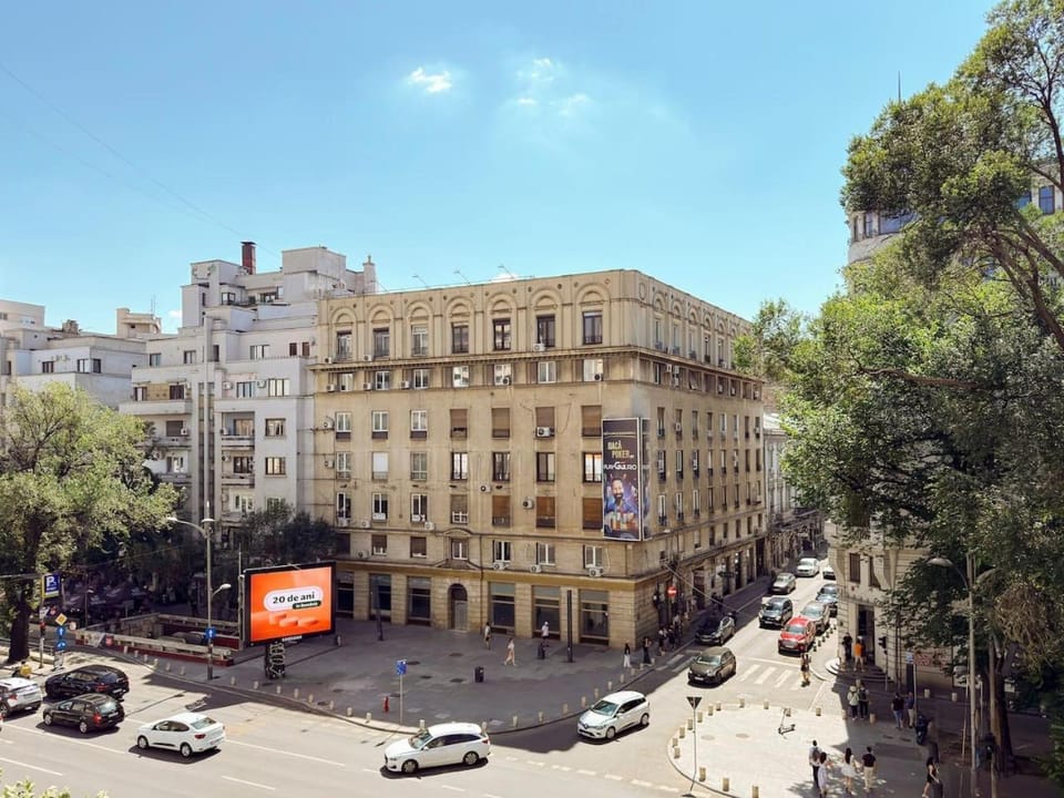 Nova - University Square I Carpark nearby Apartment in Bucharest