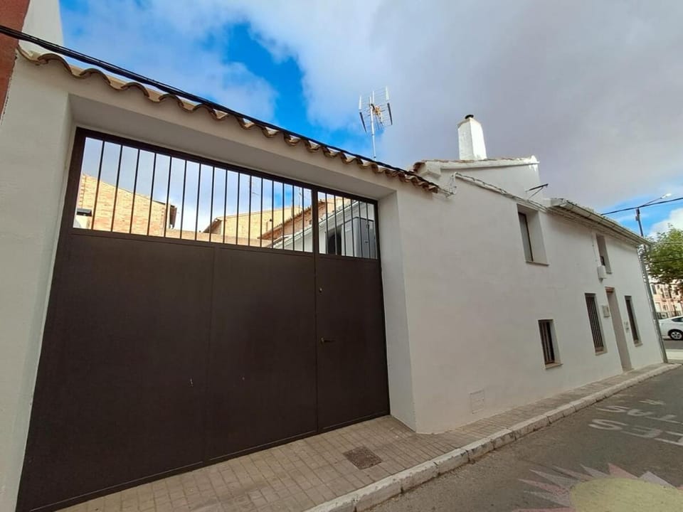 Restored 1900s Country House House in Valencian Community