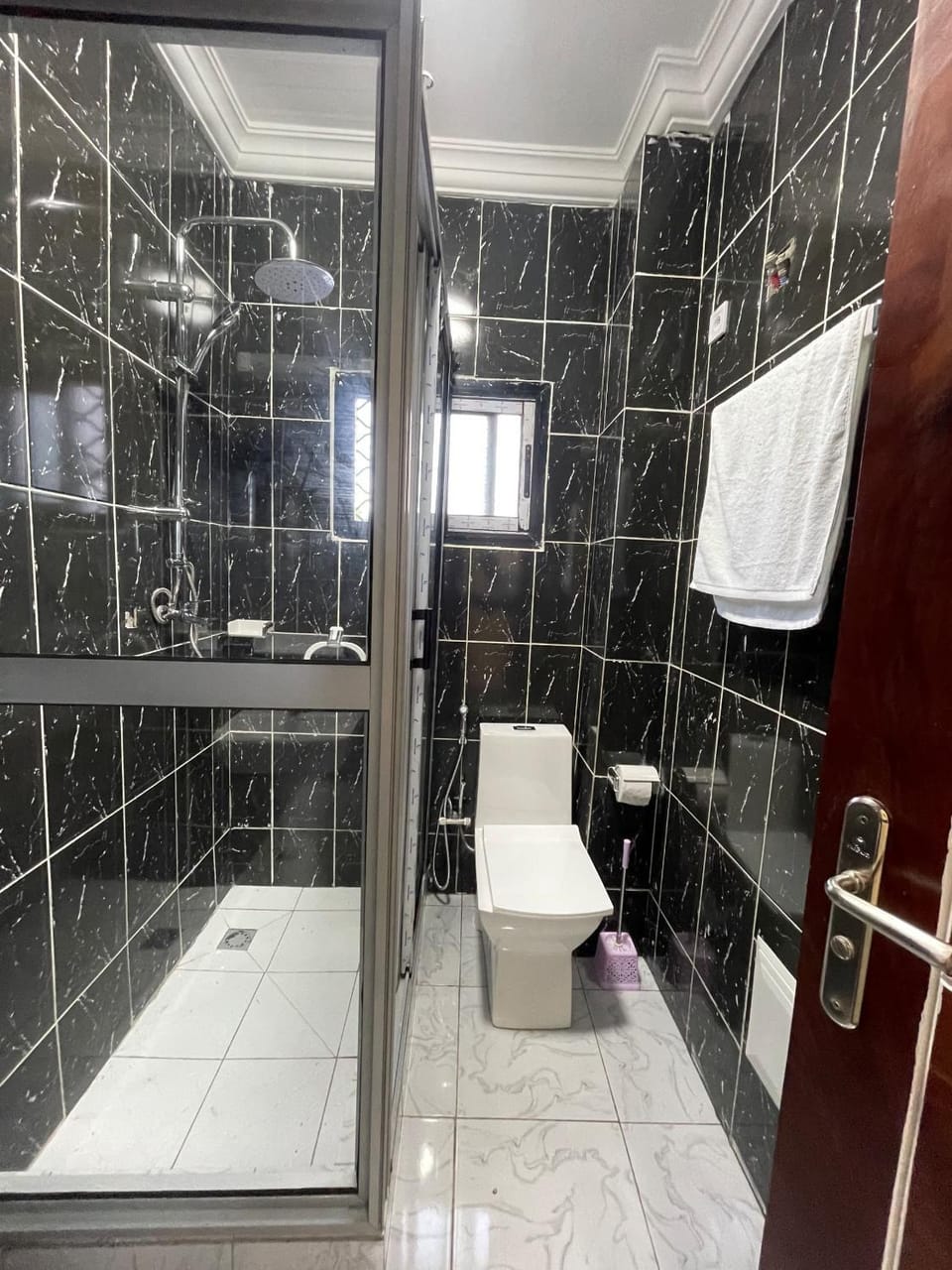 Les Suites Jodelle & Gaetan Apartment in Cameroon