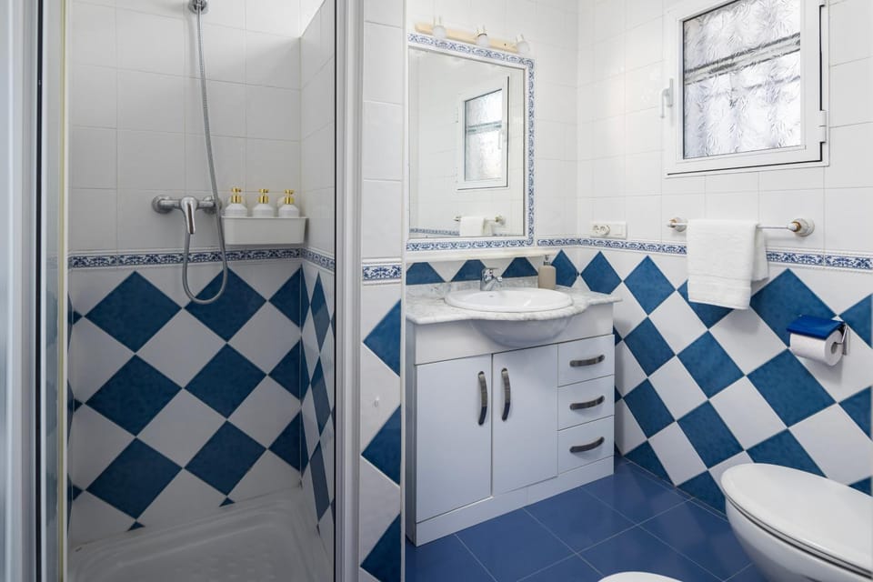Bathroom, Living room