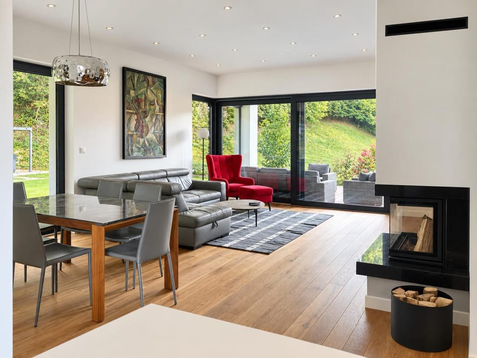 Living room, Dining area, fireplace
