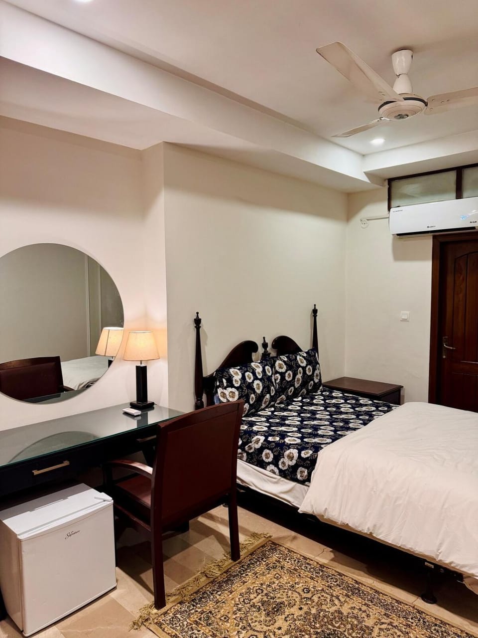 MMUKs Accommodation Apartment in Islamabad Capital Territory