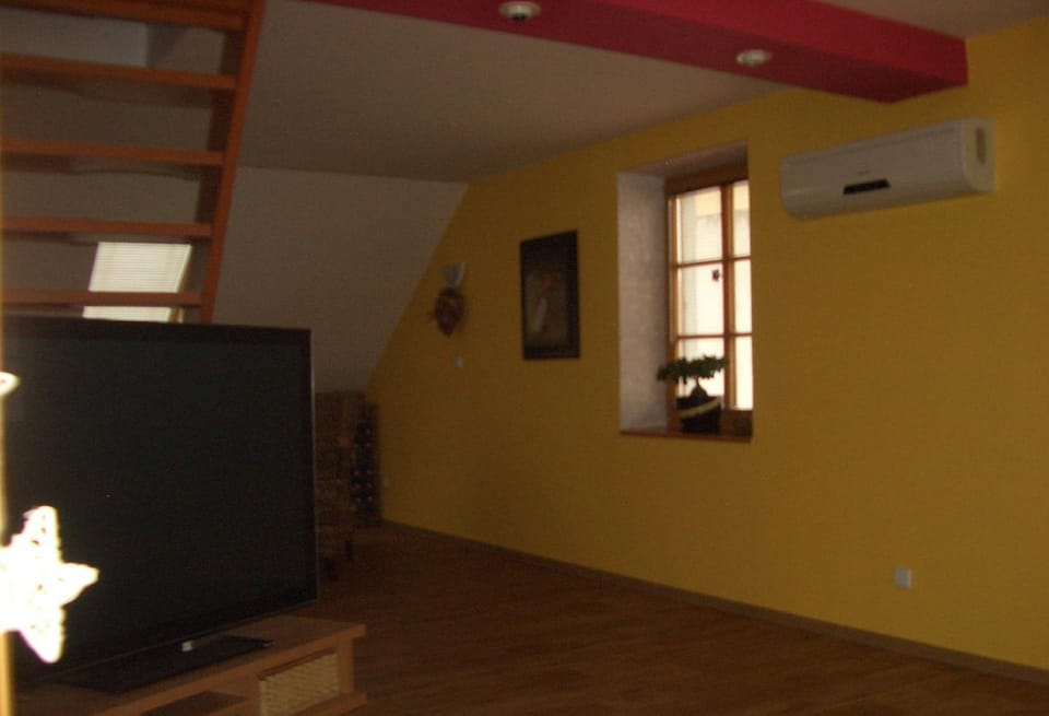 Apartment Mikulov, Husova Ulice Apartment in South Moravian Region