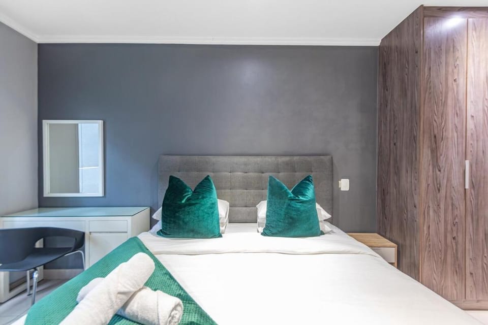 2 Bed 2 Bath Apartment, Sandton Apartment in Sandton