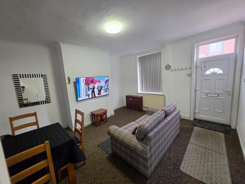 TV and multimedia, Living room, Dining area