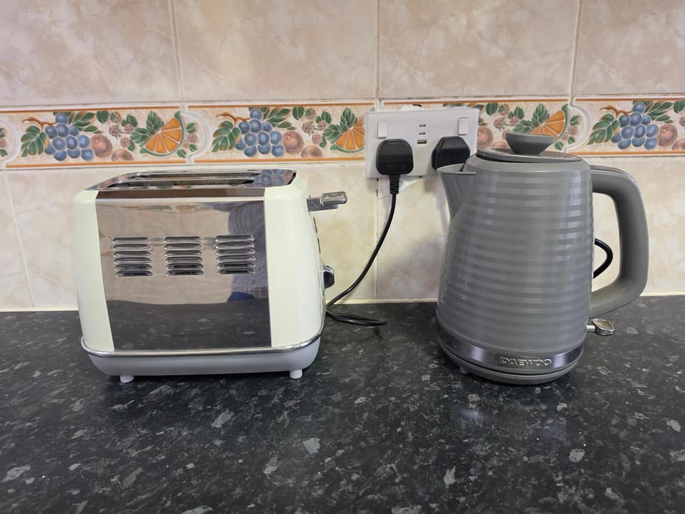Coffee/tea facilities, Kitchen or kitchenette, toaster