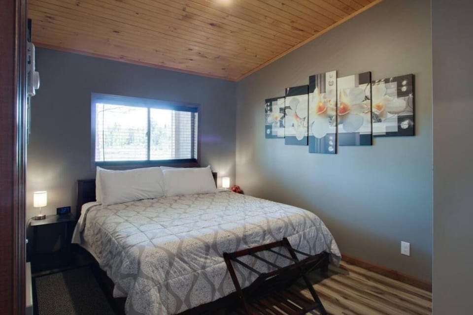 The Pennington Apartment in Interlochen