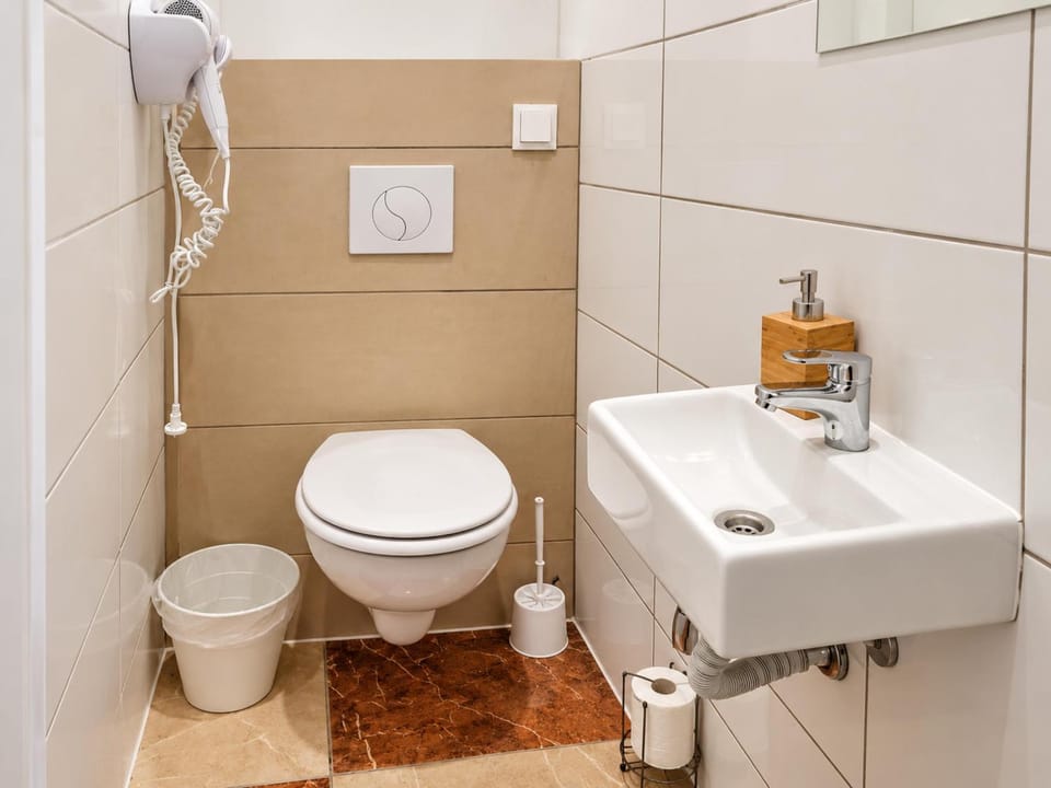 Toilet, Bathroom