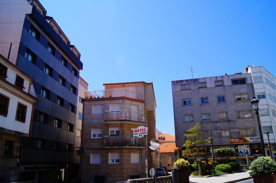 Day, Neighbourhood