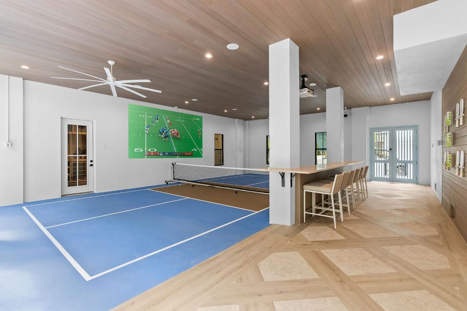 Day, Game Room, Table tennis, TV and multimedia, Seating area, furniture