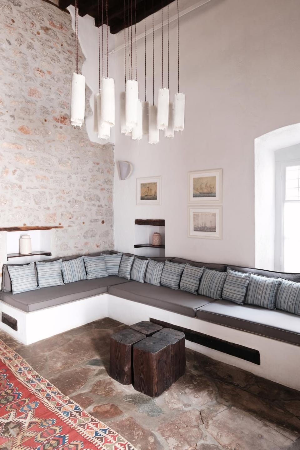 Bed, Living room, Seating area