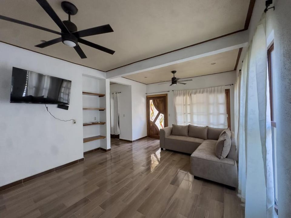 Communal lounge/ TV room, TV and multimedia, Living room