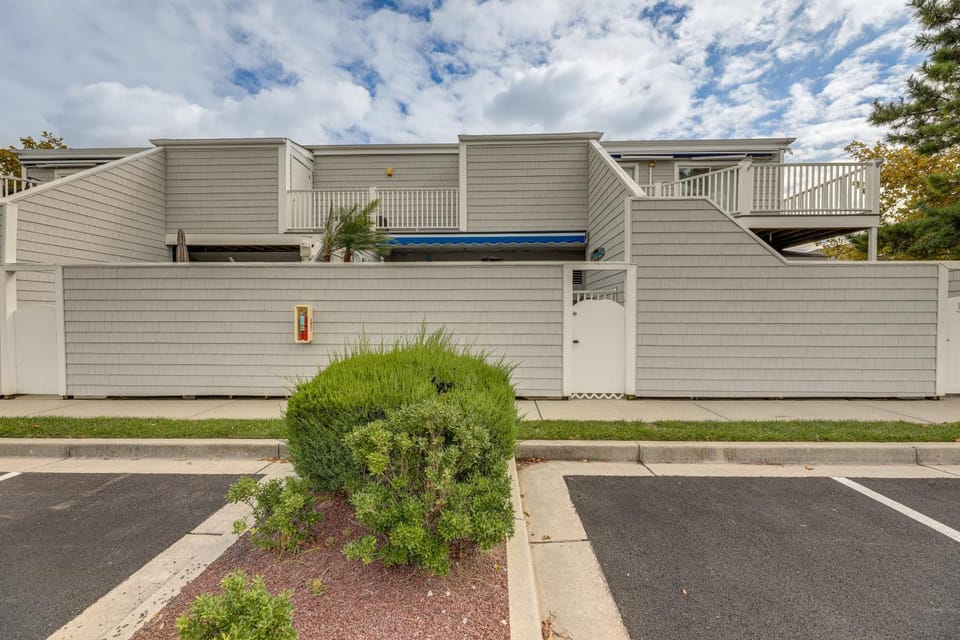 Walk to Beach & Northside Park! Monthly Stay Condo House in Ocean City