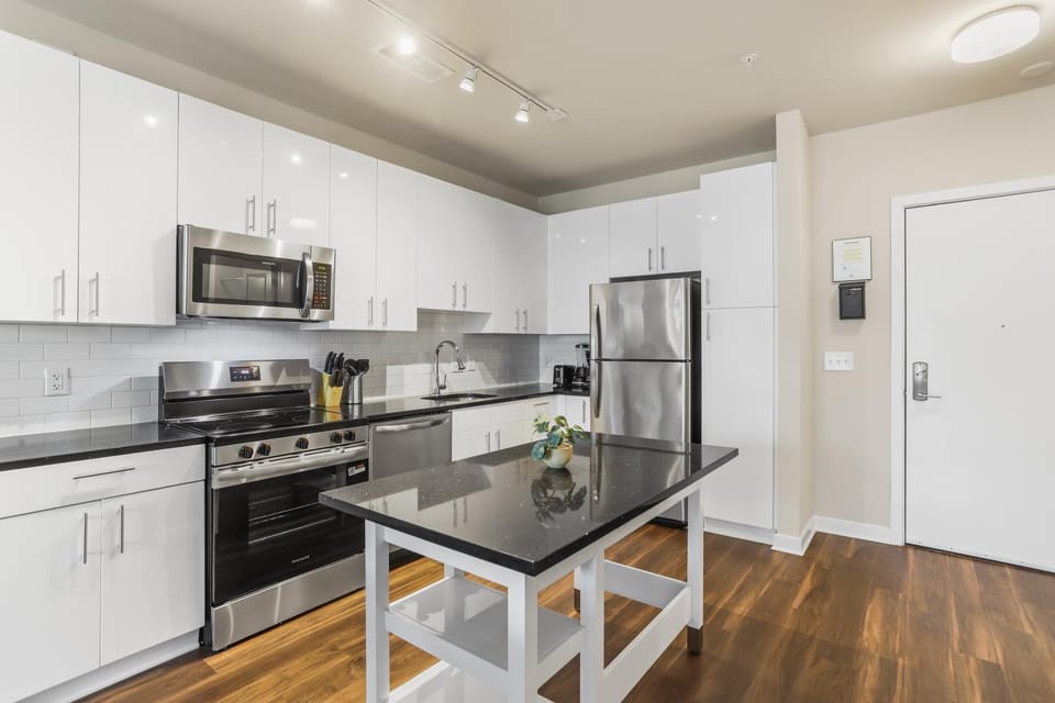 Kitchen or kitchenette, Dining area, dishwasher, oven, stove, toaster