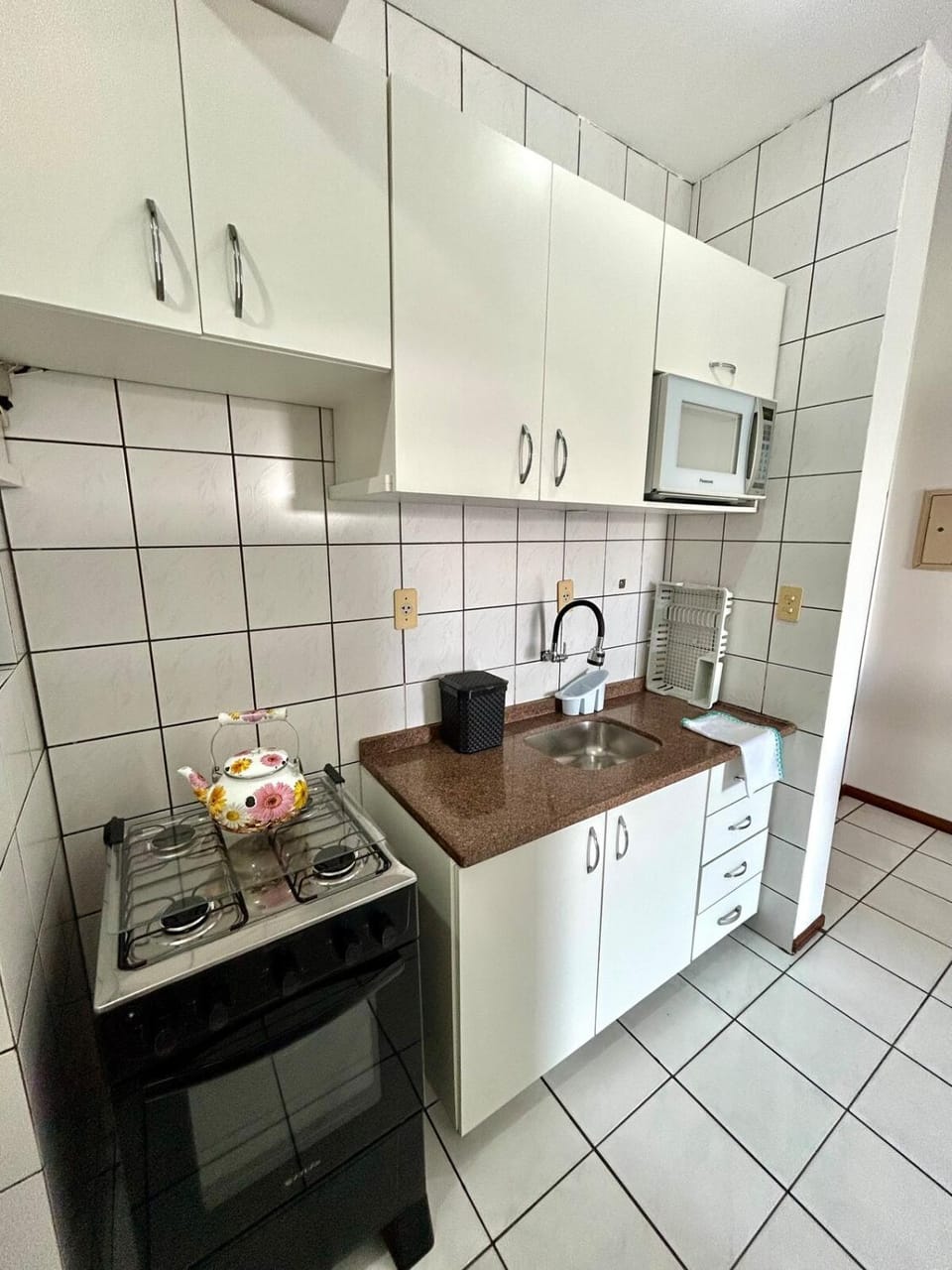 Kitchen or kitchenette, pet friendly, stove, toaster