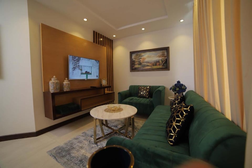 1 bad luxury apartment Apartment in Lahore