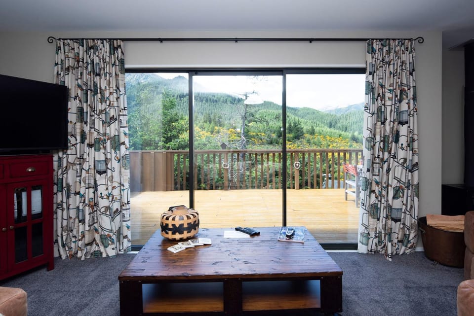Natural landscape, View (from property/room), Balcony/Terrace, Living room