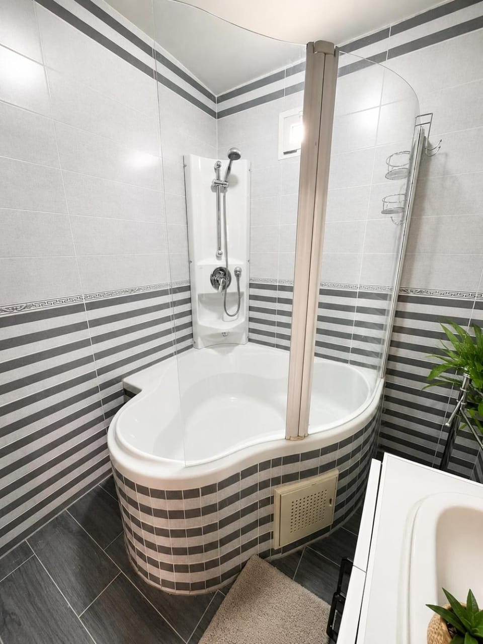Family Home Long stay 10 min city center WIFI, free privat parking Av allal elfassi Apartment in Marrakesh