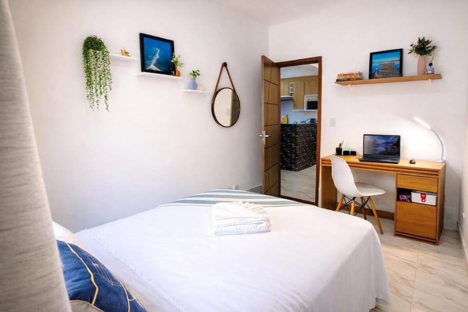 Photo of the whole room, Bedroom