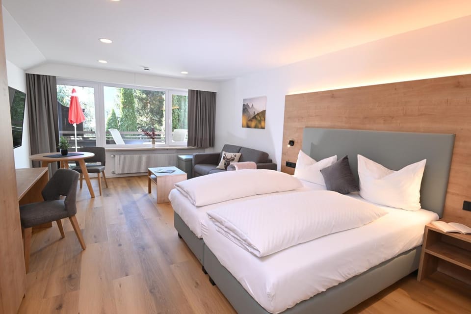 Bed, Living room, Bedroom