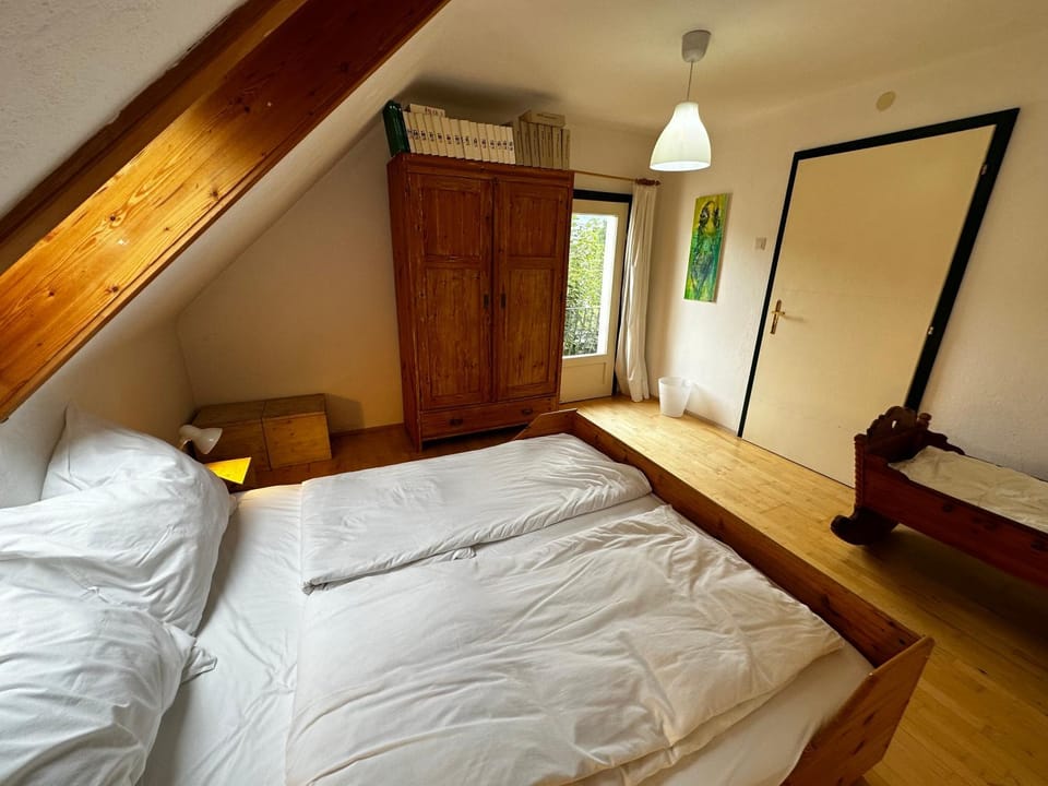 Bed, View (from property/room), Photo of the whole room, Bedroom, internet, wardrobe
